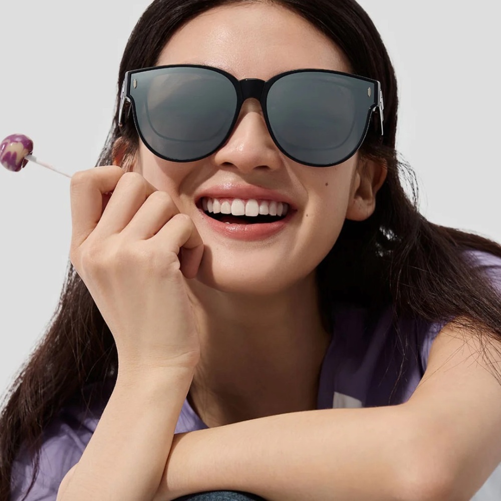Beneunder Orbit sunglasses :Classic Black Oversized Women's Sunglasses
